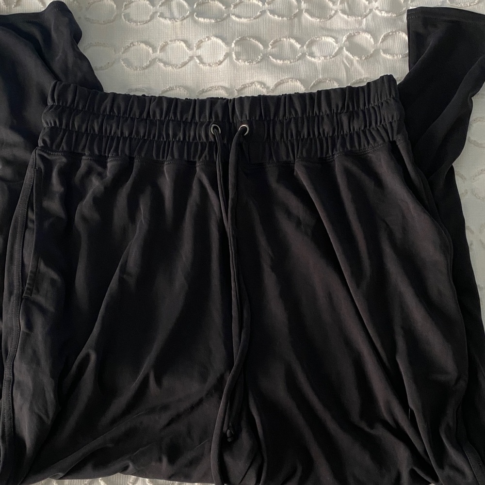 Fabletics Joggers
